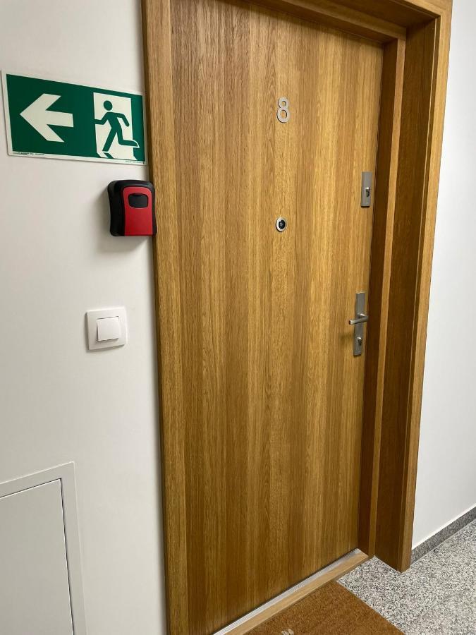 Apartament Roza 1 Zator - 2 Km Od Energylandii Esterno foto